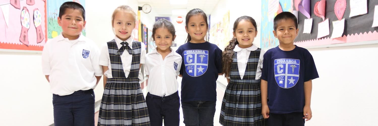 Young students from Leonides Cigarroa Elementary